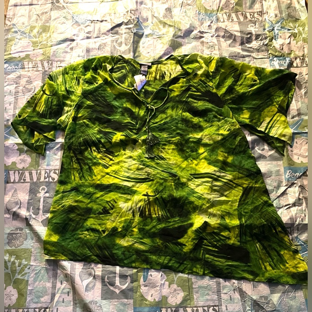 Catherine’s Women’s Plus Size Shirt Green Size 3X 26/28W NWT